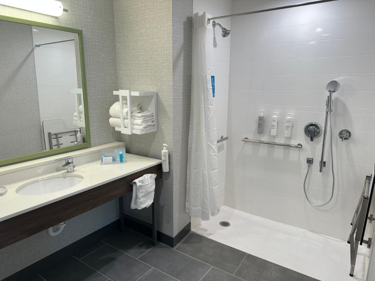 Hampton Inn & Suites Ruskin I-75, Fl Номер фото